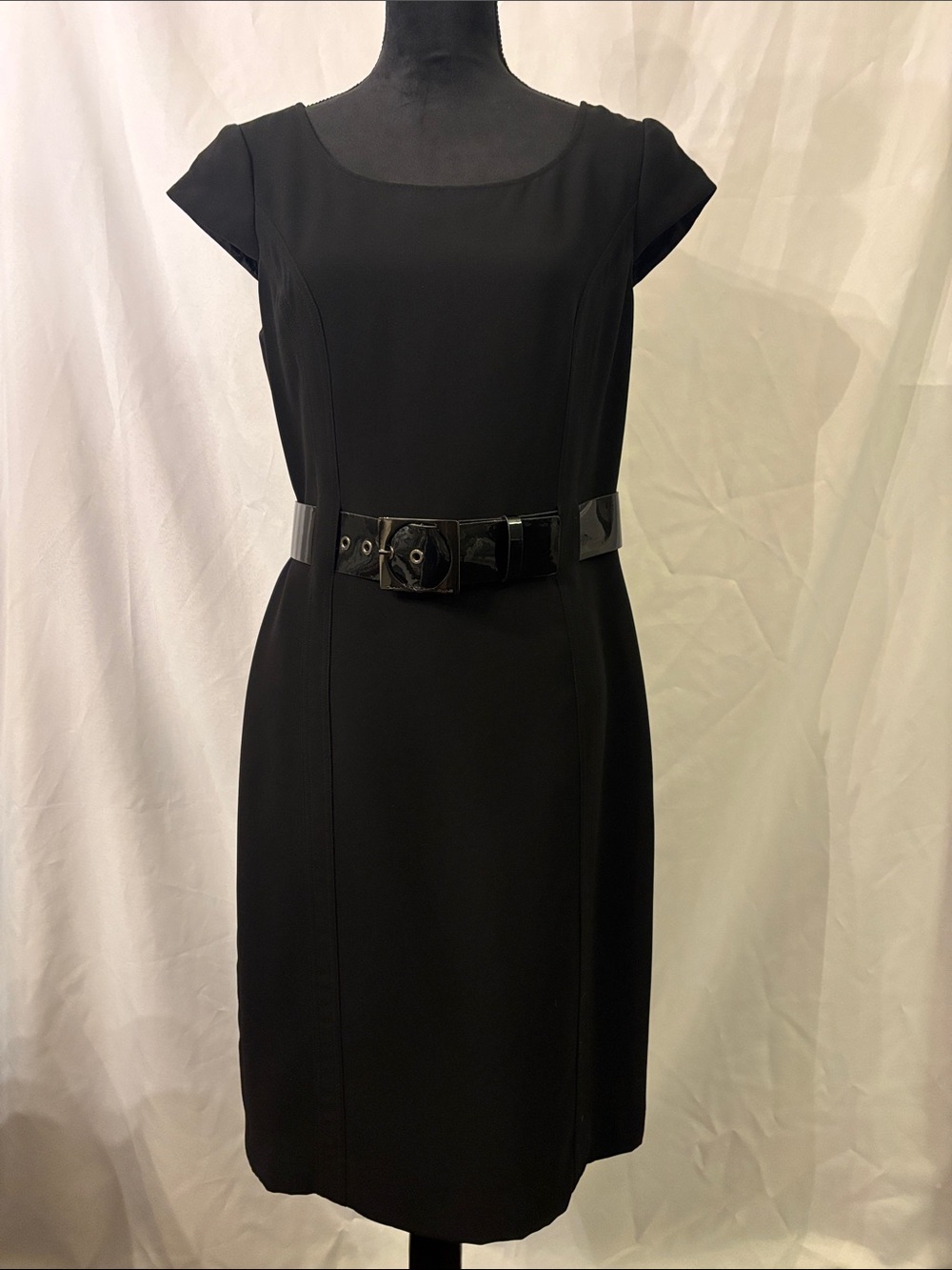 Classic Black Cap-Sleeve Sheath Dress with Belt